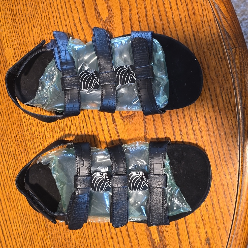 Black Vionic Sandals